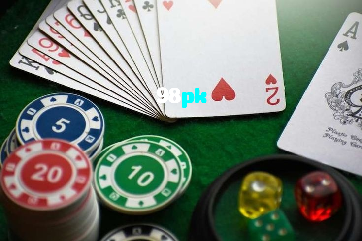 98pk casino presented on mobile device in Pakistan with slots and live games